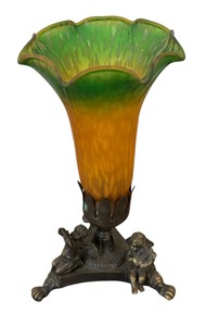 lot 584 image: Cherub Accented Tulip Table Lamp
