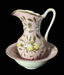lot 590 image: Pretty Petite Pitcher with Coordinating Bowl