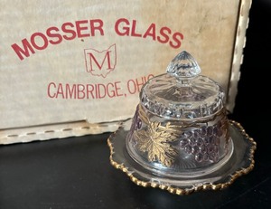 lot 598 image: Vintage Mosser Glass Miniature Covered Butter Dish