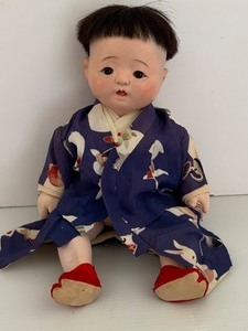lot 47C image: Vintage Asian Doll