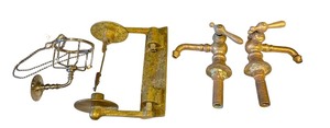 lot 397 image: Beautiful Vintage Brass Faucet  Drain Set