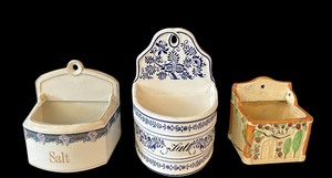 lot 385 image: Gorgeous Vintage Porcelain Hanging Salt Boxes