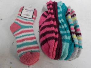 lot 7 image: 6 pr Super soft Softs...