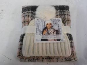 lot 34 image: Hat and Blanket Scarf Set...