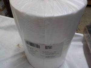 lot 41 image: Roll of 600 ct Clear 14 x 9.25 x 23...