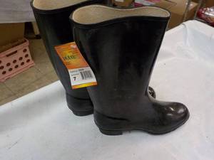 lot 87 image: Forgel size 7 Rubber Boots...