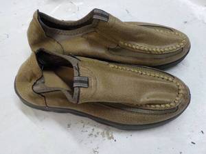lot 97 image: Leather Mens Slip-ons size 9 12...