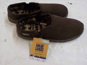 lot 115 image: Muk Luks mens size 12 Chocolate Sl...