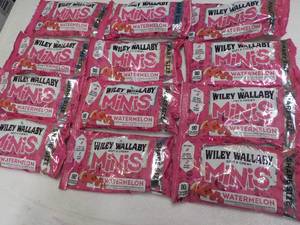 lot 198 image: 12 ct Wiley Wallaby 3.5 oz bags Min...