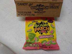 lot 280 image: 12 ct 5 oz Bags Sour Patch Kids Wat...