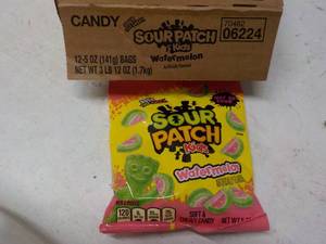lot 283 image: 12 ct 5 oz Bags Sour Patch Kids Wat...
