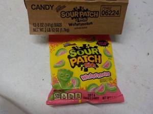 lot 286 image: 12 ct 5 oz Bags Sour Patch Kids Wat...