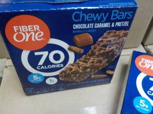 lot 293 image: 4 ct Fiber One Chewy Bars - 5 bars ...