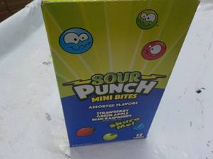 lot 325 image: 12 ct Sour Patch Mini Bites Assorte...