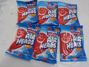 lot 330 image: 6 ct 6 oz bags Air Heads Bites - in...