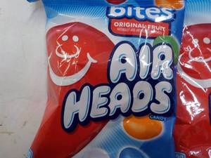 lot 331 image: 6 ct 6 oz bags Air Heads Bites - in...