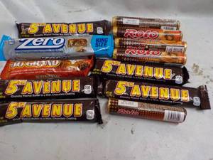 lot 349 image: Candy Bars...