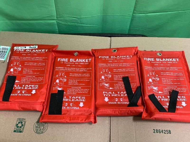 lot 15 image: CE Standard, Fire Blankets