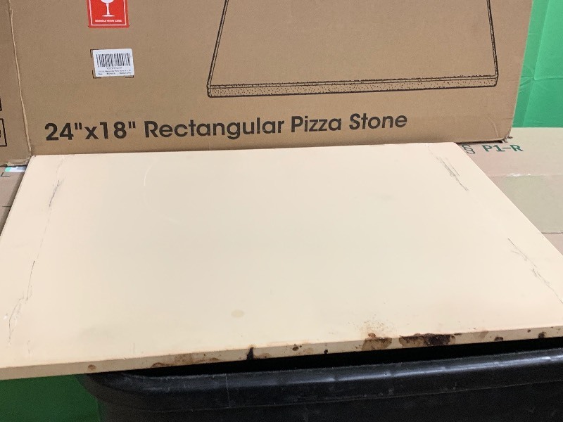 lot 21 image: Pizza stone 24x18