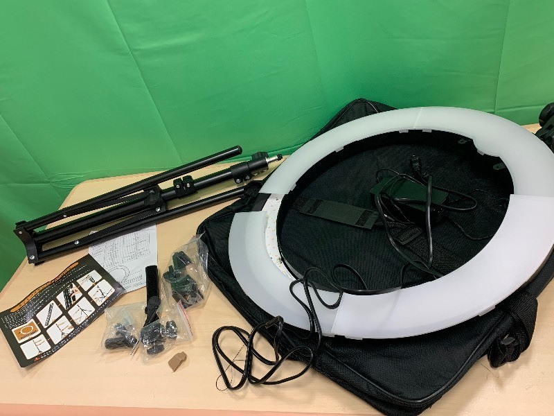 lot 64 image: IViSii, Ring Light Stand
