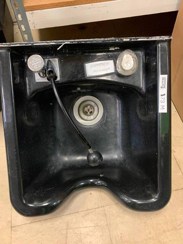 lot 73 image: Belvedere Commercial Hair Washing Sink