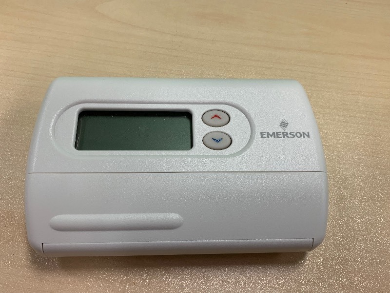 lot 109 image: Emerson Thermostats Emerson 1F87-361 7 Day Programmable Thermostat for Single-Stage Systems