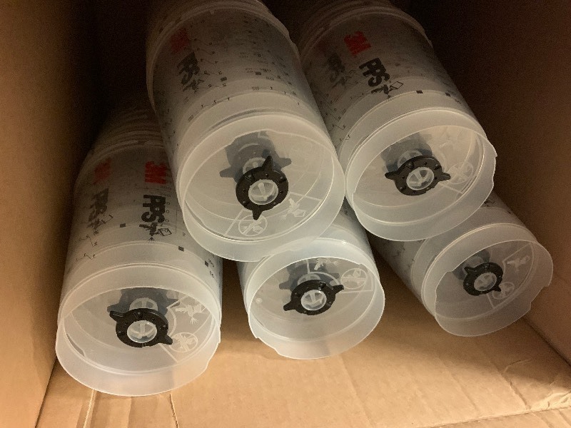 lot 123 image: 3M, Vented Spray Paint Cups, 26363