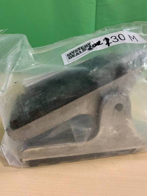 lot 130 image: Louisville Aluminum Shoe Kit
