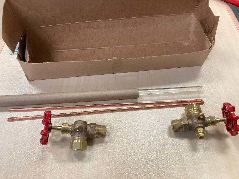 lot 141 image: APOLLO Water Gauge Bronze, 58 in Gauge Glass Dia, 12 in Gauge Glass Lg, 350°F Max. Media Temp, NPT