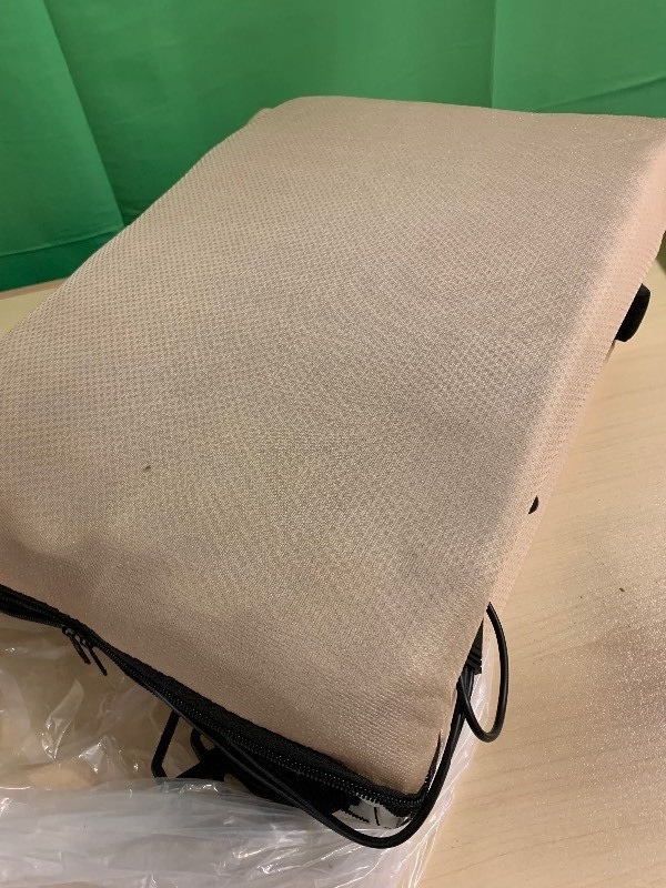 lot 168 image: Multifunction Car Seat Cover