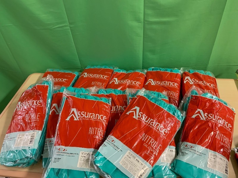 lot 191 image: Assurance Nitrile Gloves size XXL-11