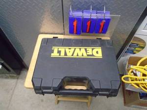 Dewalt 18 volt drillbatterycharger. Battery is dead. Unable to fully test. As shown.