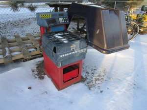 Hofmann 2200 Wheel Balancer