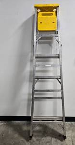 lot 17 image: Werner 6 ft Aluminum Ladder, 225 lbs Load Capacity
