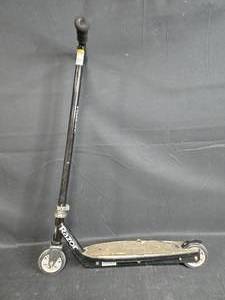 lot 36 image: Used Razor A Scooter in Black