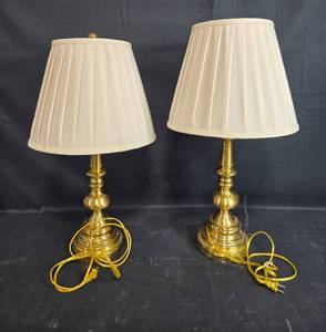 lot 40 image: Pair of Stiffel Brass Table Lamps with Fabric Shades