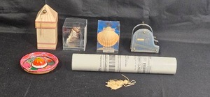lot 64 image: Collection of Assorted Decorative Items and Music Box