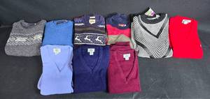 lot 158 image: Set of 10 Mens Sweaters in Various Colors and Brands