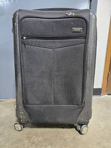 lot 187 image: Ricardo Beverly Hills Spinner Luggage