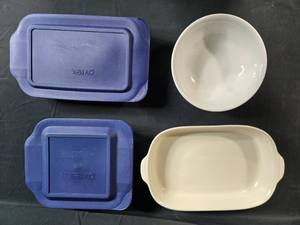 lot 202 image: Collection of Pyrex Baking and Serving Dishes with Lids