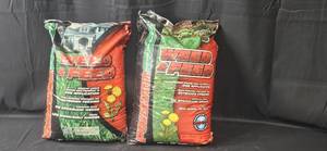 lot 254 image: Lot of 2 Bags Weed & Feed Lawn Fertilizer