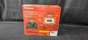 lot 287 image: Snap-on LED Worklight 2000 Lumens - new in orig box