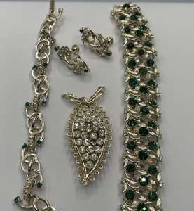 Green Rhinestone Jewelry Lot Duane Choker and Earring Set