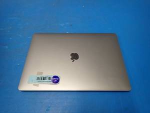 lot 53 image: Apple&nbspMacBookPro143 A1707
