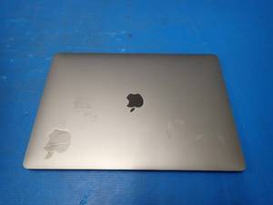 lot 54 image: Apple&nbspMacBook Pro A1990 &nbspINTEL CORE I7-9750H 2.6 Ghz  16GB DDR4 SDRAM  251GB HD  15.4 screen with 2880 x 1800 Resolution  Includes IOS and power adapter &nbspkey marks on screen