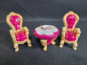 lot 63 image: Set of 2 Vintage 1898 China Company Porcelain Doll Chairs and Table