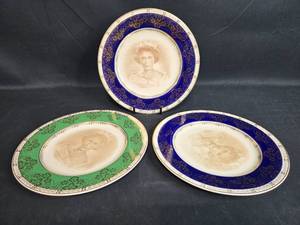 lot 64 image: Collection of Commemorative Queen Elizabeth II Plates