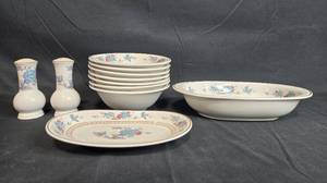 lot 123 image: Noritake Versatone Bleufleur Porcelain Dinnerware Set