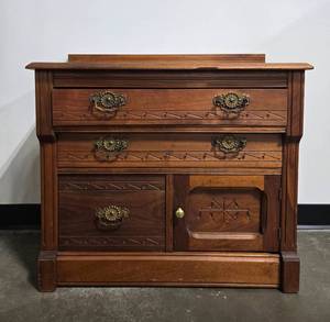 lot 137 image: Antique 3-Drawer 1-Door Wooden Washstand with Brass Pulls