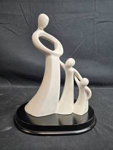 lot 154 image: Circle of Love by Kim Lawrence Motherhood Sculpture